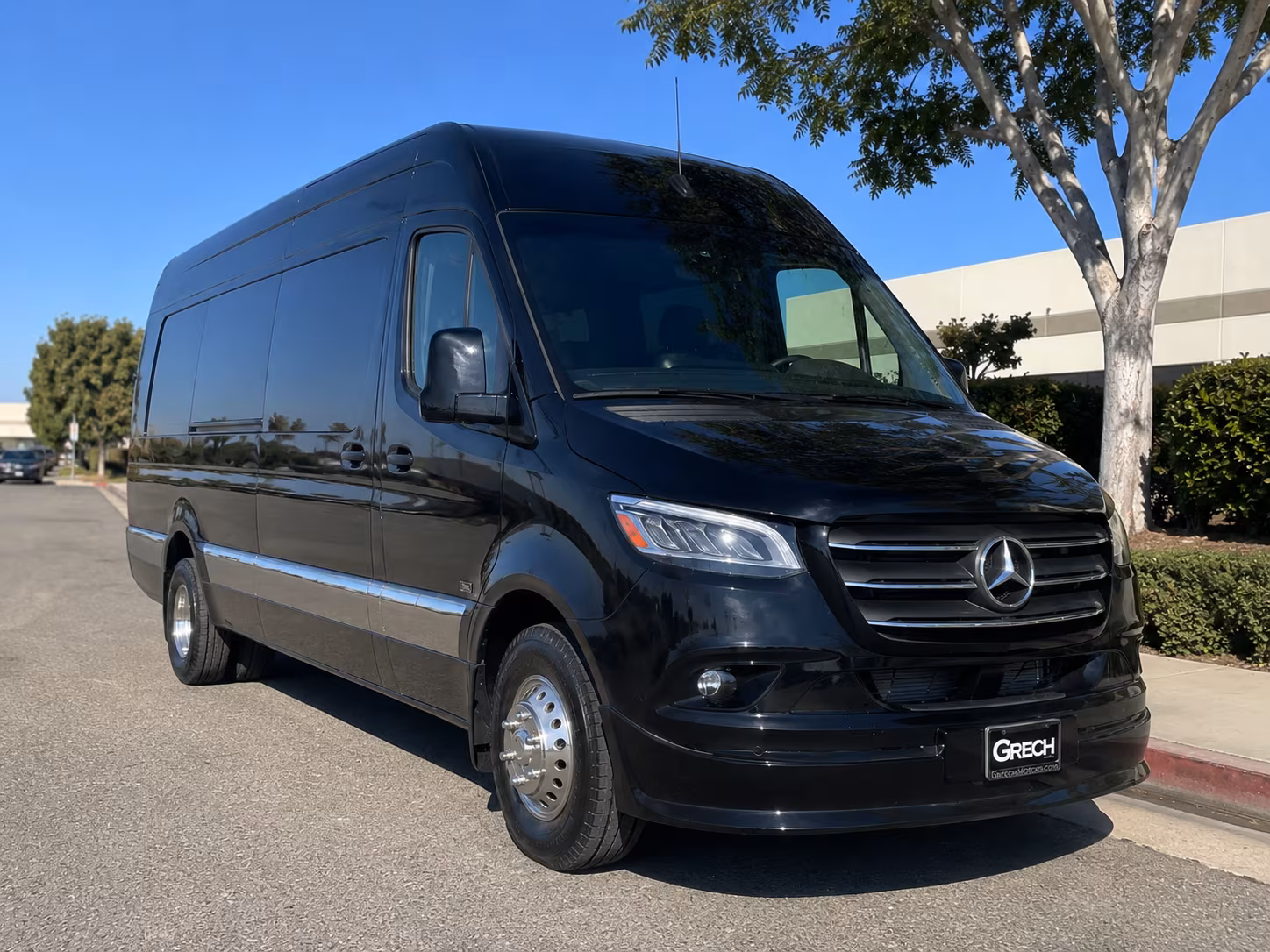 find the perfect transportation for your next corporate event 1